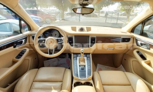 Buy Import Porsche Macan Other Car in Import - Dubai in Dhufar Buy Import Porsche Macan Other Car in Import - Dubai in Dhufar