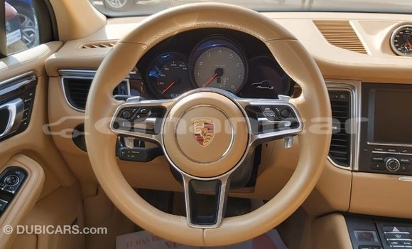 Buy Import Porsche Macan Other Car in Import - Dubai in Dhufar Buy Import Porsche Macan Other Car in Import - Dubai in Dhufar