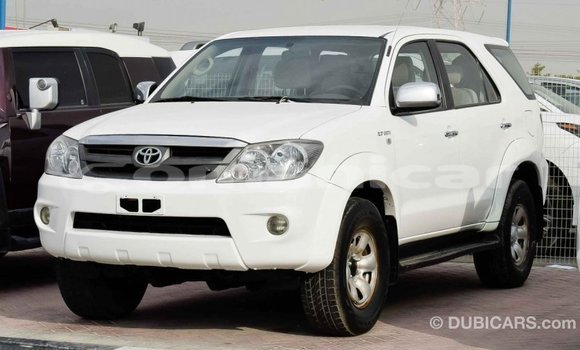 Buy Import Toyota Fortuner White Car in Import - Dubai in Dhufar Buy Import Toyota Fortuner White Car in Import - Dubai in Dhufar