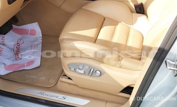 Buy Import Porsche Macan Other Car in Import - Dubai in Dhufar Buy Import Porsche Macan Other Car in Import - Dubai in Dhufar