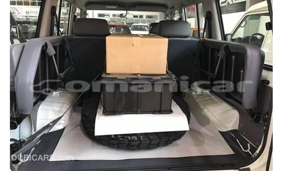 Buy Import Toyota Land Cruiser White Car in Import - Dubai in Dhufar Buy Import Toyota Land Cruiser White Car in Import - Dubai in Dhufar