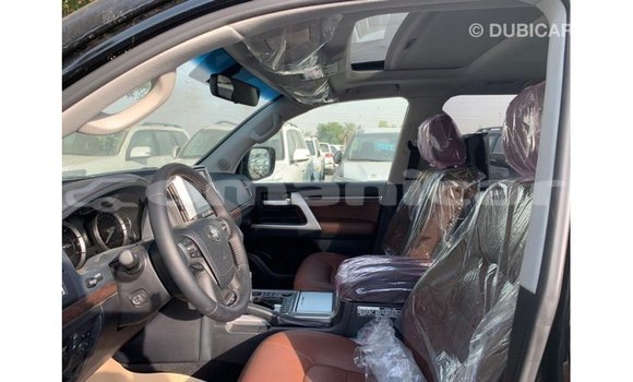 Buy Import Toyota Land Cruiser Black Car in Import - Dubai in Dhufar Buy Import Toyota Land Cruiser Black Car in Import - Dubai in Dhufar