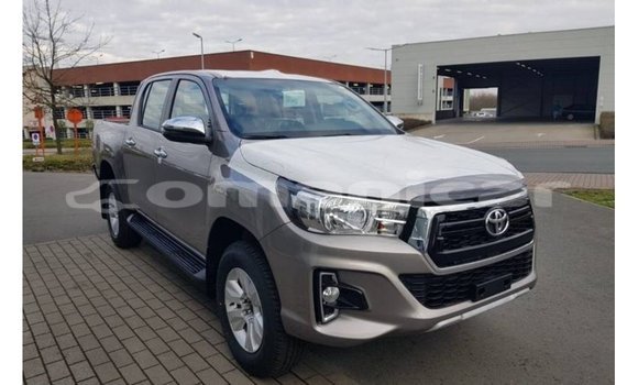 Buy Import Toyota Hilux Brown Car in Import - Dubai in Dhufar Buy Import Toyota Hilux Brown Car in Import - Dubai in Dhufar