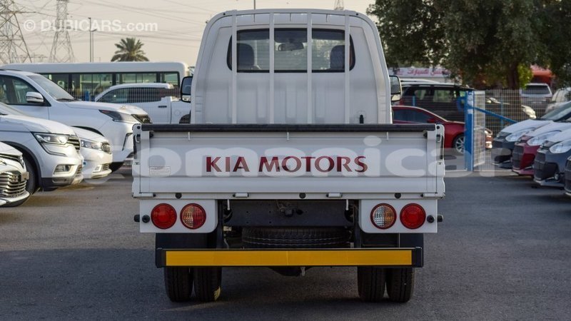 Big with watermark kia carens dhufar import dubai 3403