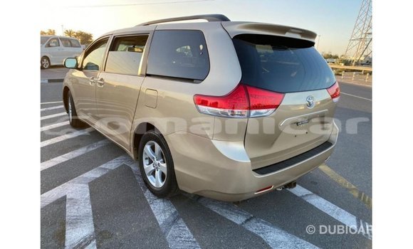 Buy Import Toyota Sienna Other Car in Import - Dubai in Dhufar Buy Import Toyota Sienna Other Car in Import - Dubai in Dhufar