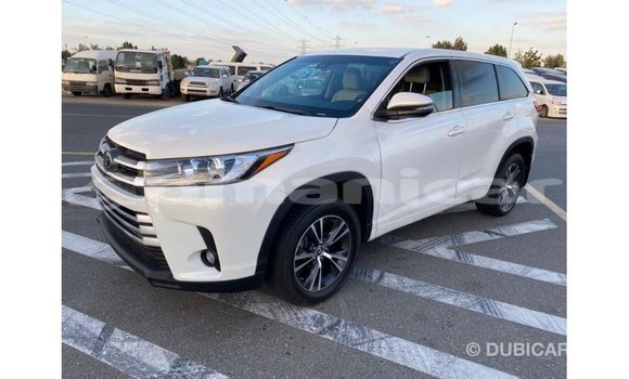 Buy Import Toyota Highlander White Car in Import - Dubai in Dhufar Buy Import Toyota Highlander White Car in Import - Dubai in Dhufar