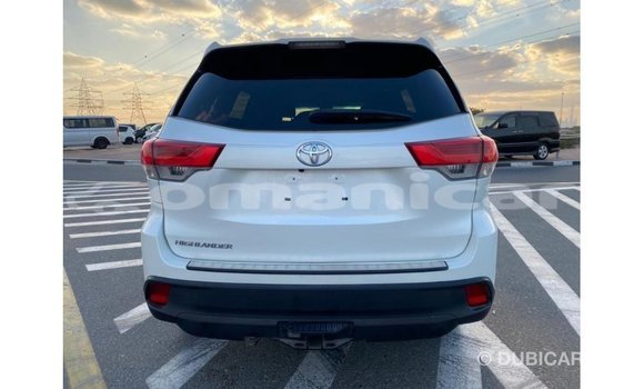 Buy Import Toyota Highlander White Car in Import - Dubai in Dhufar Buy Import Toyota Highlander White Car in Import - Dubai in Dhufar