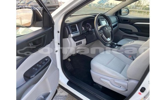 Buy Import Toyota Highlander White Car in Import - Dubai in Dhufar Buy Import Toyota Highlander White Car in Import - Dubai in Dhufar