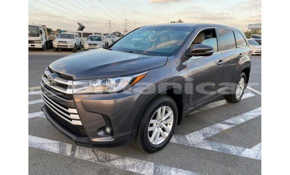 Buy Import Toyota Highlander Other Car in Import - Dubai in Dhufar Buy Import Toyota Highlander Other Car in Import - Dubai in Dhufar