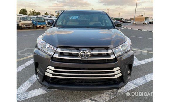 Buy Import Toyota Highlander Other Car in Import - Dubai in Dhufar Buy Import Toyota Highlander Other Car in Import - Dubai in Dhufar