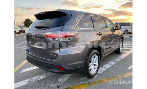 Buy Import Toyota Highlander Other Car in Import - Dubai in Dhufar Buy Import Toyota Highlander Other Car in Import - Dubai in Dhufar