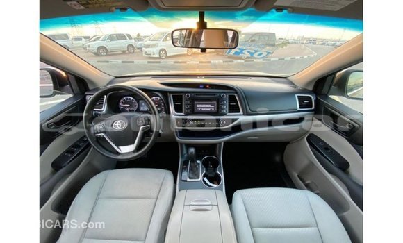 Buy Import Toyota Highlander Other Car in Import - Dubai in Dhufar Buy Import Toyota Highlander Other Car in Import - Dubai in Dhufar