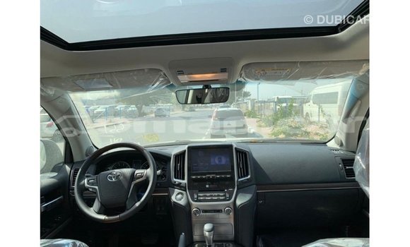 Buy Import Toyota Land Cruiser Black Car in Import - Dubai in Dhufar Buy Import Toyota Land Cruiser Black Car in Import - Dubai in Dhufar