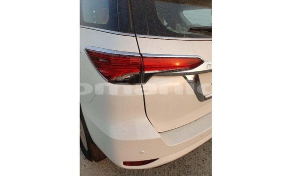 Buy Import Toyota Fortuner White Car in Import - Dubai in Dhufar Buy Import Toyota Fortuner White Car in Import - Dubai in Dhufar