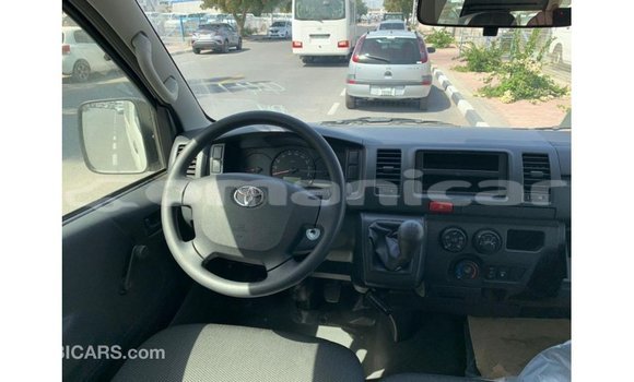 Buy Import Toyota Hiace White Car in Import - Dubai in Dhufar Buy Import Toyota Hiace White Car in Import - Dubai in Dhufar