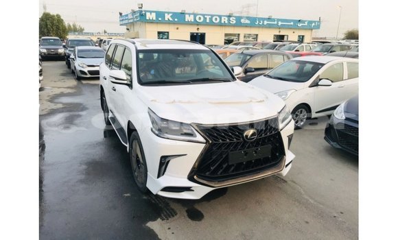 Buy Import Lexus LX White Car in Import - Dubai in Dhufar Buy Import Lexus LX White Car in Import - Dubai in Dhufar