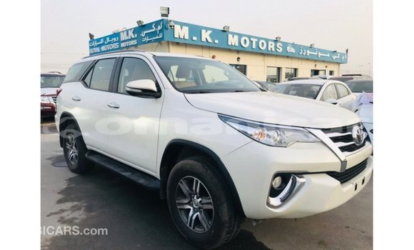 Buy Import Toyota Fortuner White Car in Import - Dubai in Dhufar Buy Import Toyota Fortuner White Car in Import - Dubai in Dhufar
