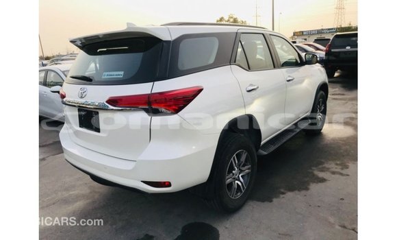 Buy Import Toyota Fortuner White Car in Import - Dubai in Dhufar Buy Import Toyota Fortuner White Car in Import - Dubai in Dhufar