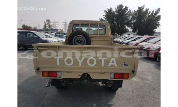 Buy Import Toyota Land Cruiser Beige Car in Import - Dubai in Dhufar Buy Import Toyota Land Cruiser Beige Car in Import - Dubai in Dhufar