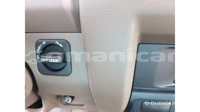 Big with watermark toyota land cruiser dhufar import dubai 3443