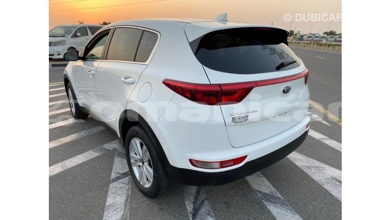 Big with watermark kia sportage dhufar import dubai 3447