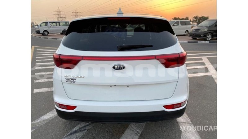 Big with watermark kia sportage dhufar import dubai 3447