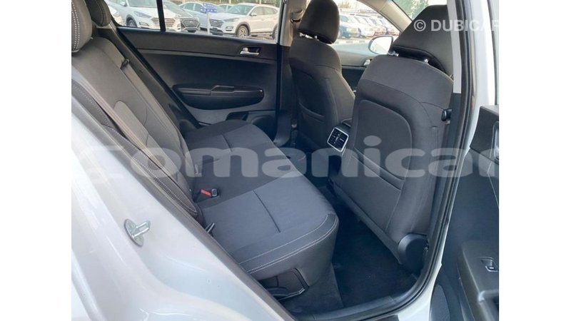 Big with watermark kia sportage dhufar import dubai 3447