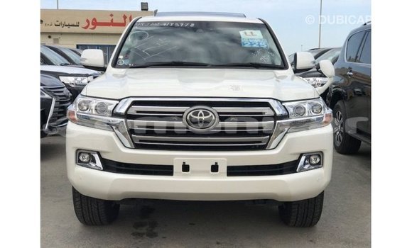 Buy Import Toyota Land Cruiser White Car in Import - Dubai in Dhufar Buy Import Toyota Land Cruiser White Car in Import - Dubai in Dhufar