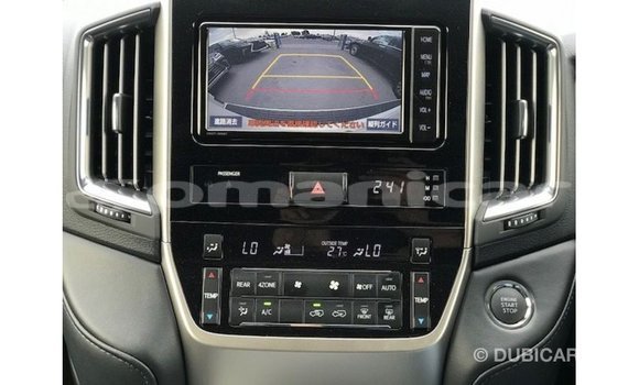 Buy Import Toyota Land Cruiser White Car in Import - Dubai in Dhufar Buy Import Toyota Land Cruiser White Car in Import - Dubai in Dhufar