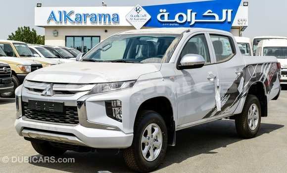 Buy Import Mitsubishi L200 White Car in Import - Dubai in Dhufar Buy Import Mitsubishi L200 White Car in Import - Dubai in Dhufar