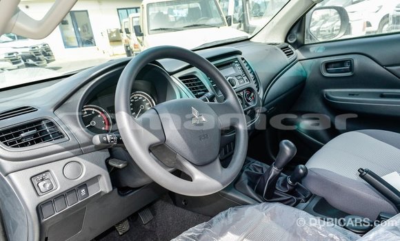 Buy Import Mitsubishi L200 White Car in Import - Dubai in Dhufar Buy Import Mitsubishi L200 White Car in Import - Dubai in Dhufar