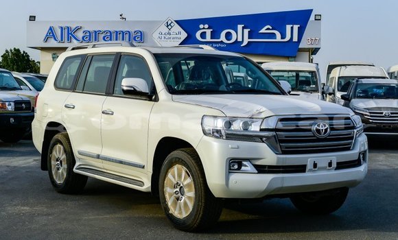 Buy Import Toyota Land Cruiser White Car in Import - Dubai in Dhufar Buy Import Toyota Land Cruiser White Car in Import - Dubai in Dhufar
