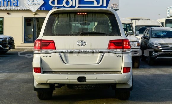 Buy Import Toyota Land Cruiser White Car in Import - Dubai in Dhufar Buy Import Toyota Land Cruiser White Car in Import - Dubai in Dhufar