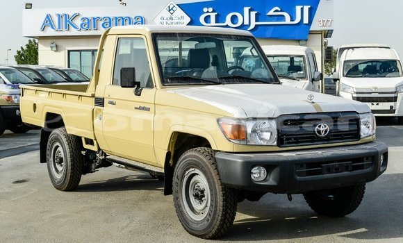 Buy Import Toyota Land Cruiser Beige Car in Import - Dubai in Dhufar Buy Import Toyota Land Cruiser Beige Car in Import - Dubai in Dhufar