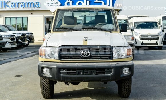 Buy Import Toyota Land Cruiser Beige Car in Import - Dubai in Dhufar Buy Import Toyota Land Cruiser Beige Car in Import - Dubai in Dhufar