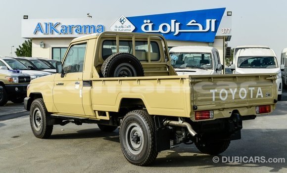 Buy Import Toyota Land Cruiser Beige Car in Import - Dubai in Dhufar Buy Import Toyota Land Cruiser Beige Car in Import - Dubai in Dhufar