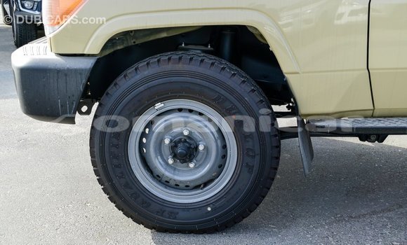 Buy Import Toyota Land Cruiser Beige Car in Import - Dubai in Dhufar Buy Import Toyota Land Cruiser Beige Car in Import - Dubai in Dhufar