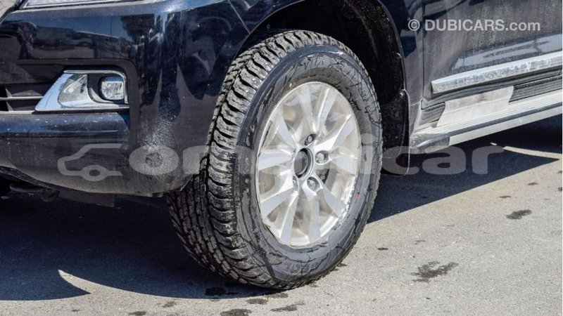 Big with watermark toyota land cruiser dhufar import dubai 3482