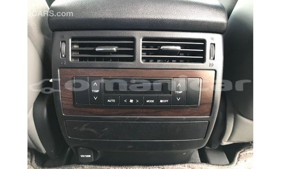 Buy Import Toyota Land Cruiser White Car in Import - Dubai in Dhufar Buy Import Toyota Land Cruiser White Car in Import - Dubai in Dhufar