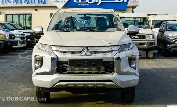 Buy Import Mitsubishi L200 White Car in Import - Dubai in Dhufar Buy Import Mitsubishi L200 White Car in Import - Dubai in Dhufar