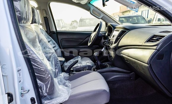 Buy Import Mitsubishi L200 White Car in Import - Dubai in Dhufar Buy Import Mitsubishi L200 White Car in Import - Dubai in Dhufar