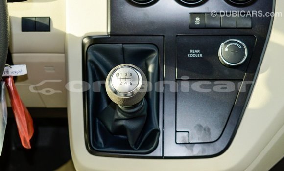 Buy Import Toyota Hiace White Car in Import - Dubai in Dhufar Buy Import Toyota Hiace White Car in Import - Dubai in Dhufar