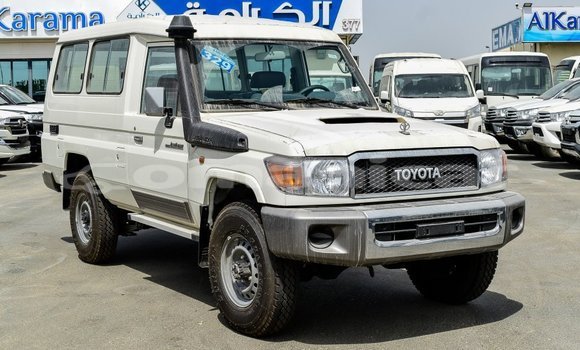 Buy Import Toyota Land Cruiser White Car in Import - Dubai in Dhufar Buy Import Toyota Land Cruiser White Car in Import - Dubai in Dhufar