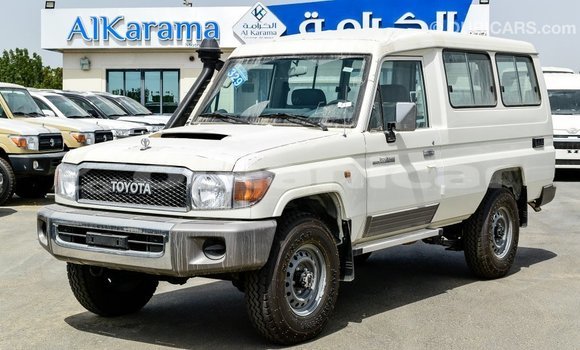 Buy Import Toyota Land Cruiser White Car in Import - Dubai in Dhufar Buy Import Toyota Land Cruiser White Car in Import - Dubai in Dhufar