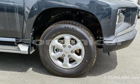 Buy Import Mitsubishi L200 Other Car in Import - Dubai in Dhufar Buy Import Mitsubishi L200 Other Car in Import - Dubai in Dhufar
