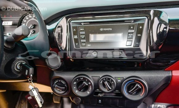 Buy Import Toyota Hilux White Car in Import - Dubai in Dhufar Buy Import Toyota Hilux White Car in Import - Dubai in Dhufar