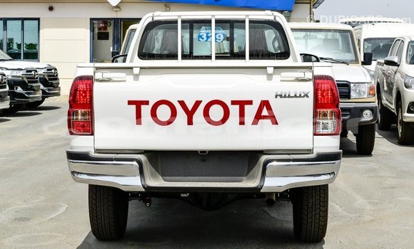 Buy Import Toyota Hilux White Car in Import - Dubai in Dhufar Buy Import Toyota Hilux White Car in Import - Dubai in Dhufar