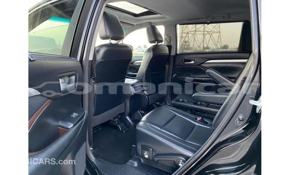 Buy Import Toyota Highlander Black Car in Import - Dubai in Dhufar Buy Import Toyota Highlander Black Car in Import - Dubai in Dhufar