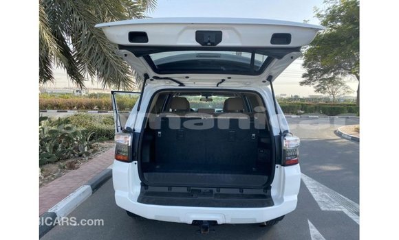 Buy Import Toyota 4Runner White Car in Import - Dubai in Dhufar Buy Import Toyota 4Runner White Car in Import - Dubai in Dhufar