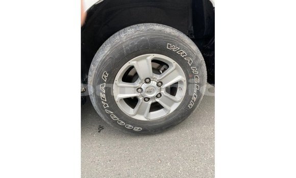 Buy Import Toyota Sequoia White Car in Import - Dubai in Dhufar Buy Import Toyota Sequoia White Car in Import - Dubai in Dhufar